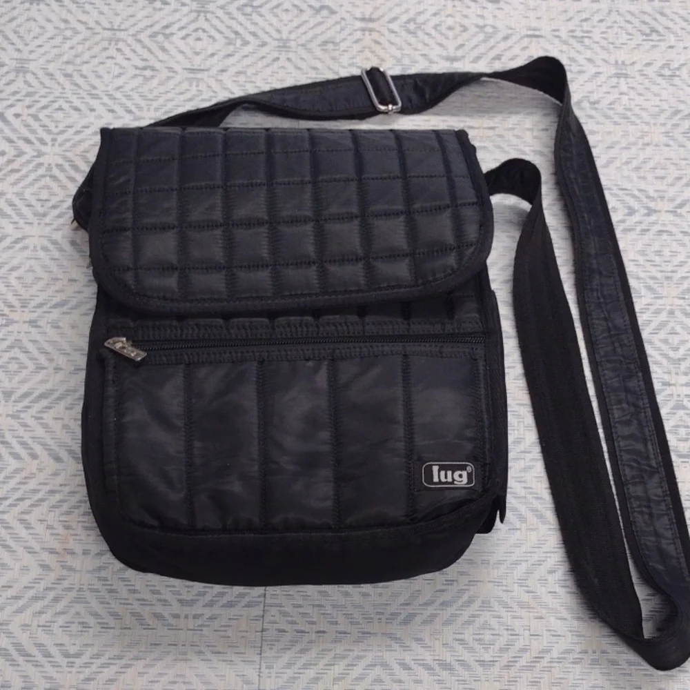 Lug Quilted Black Messenger Bag Crossbody